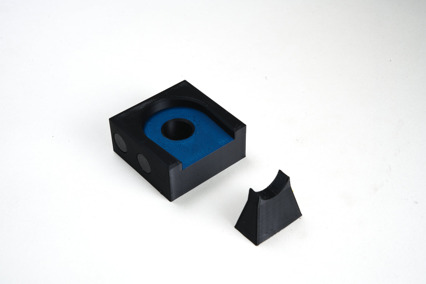 Magnetic Snap Ratchet Holder - Power Blue